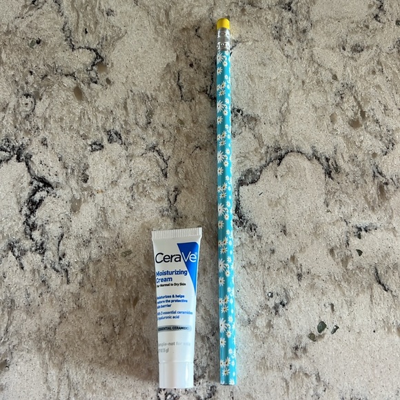 4/$14 CeraVe Moisturizing Cream, Travel Size 0.17 oz, NEW - Picture 3 of 3